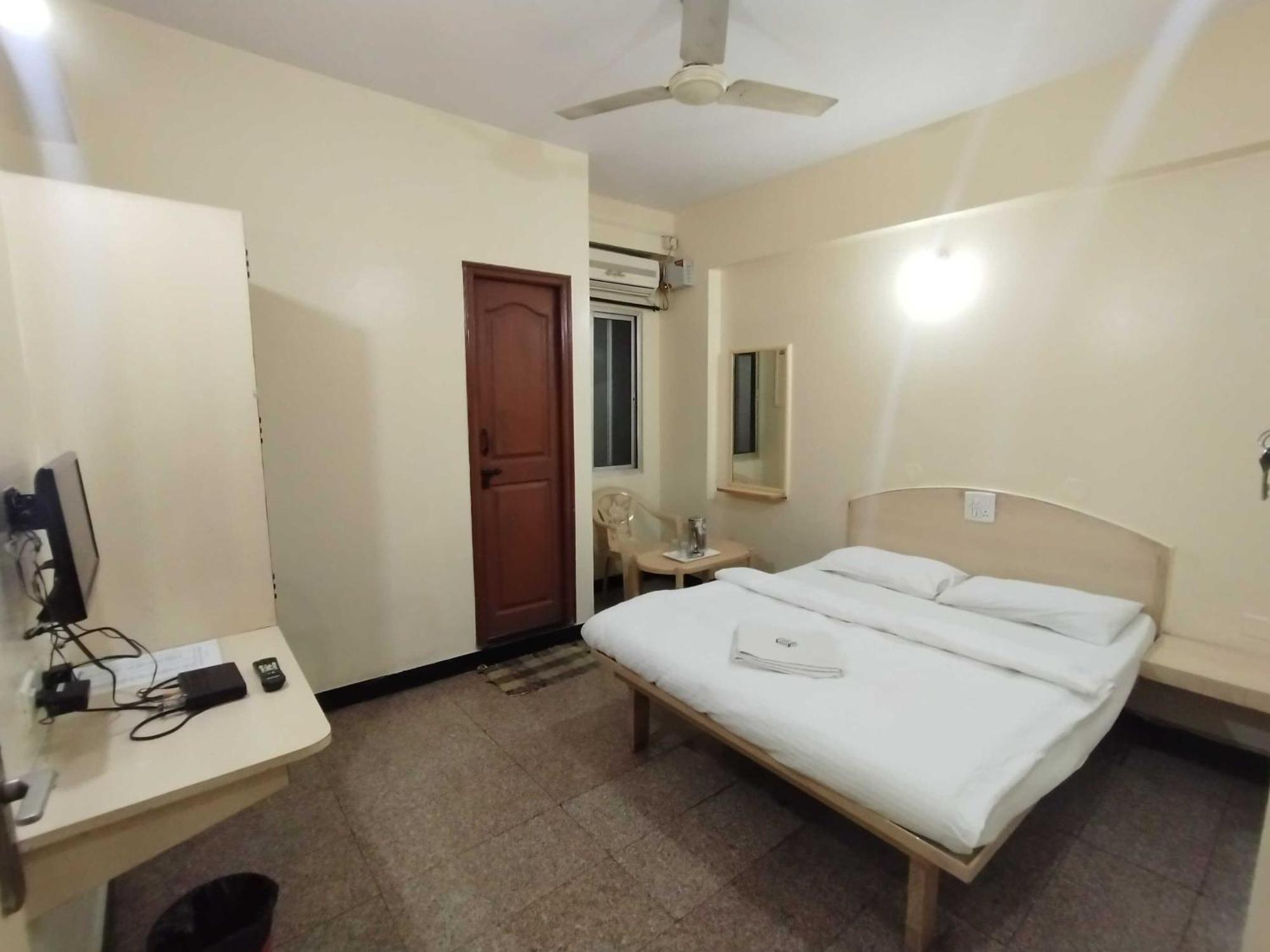 Hotel O Sri Vijaya Palace Lodging Бангалор Экстерьер фото