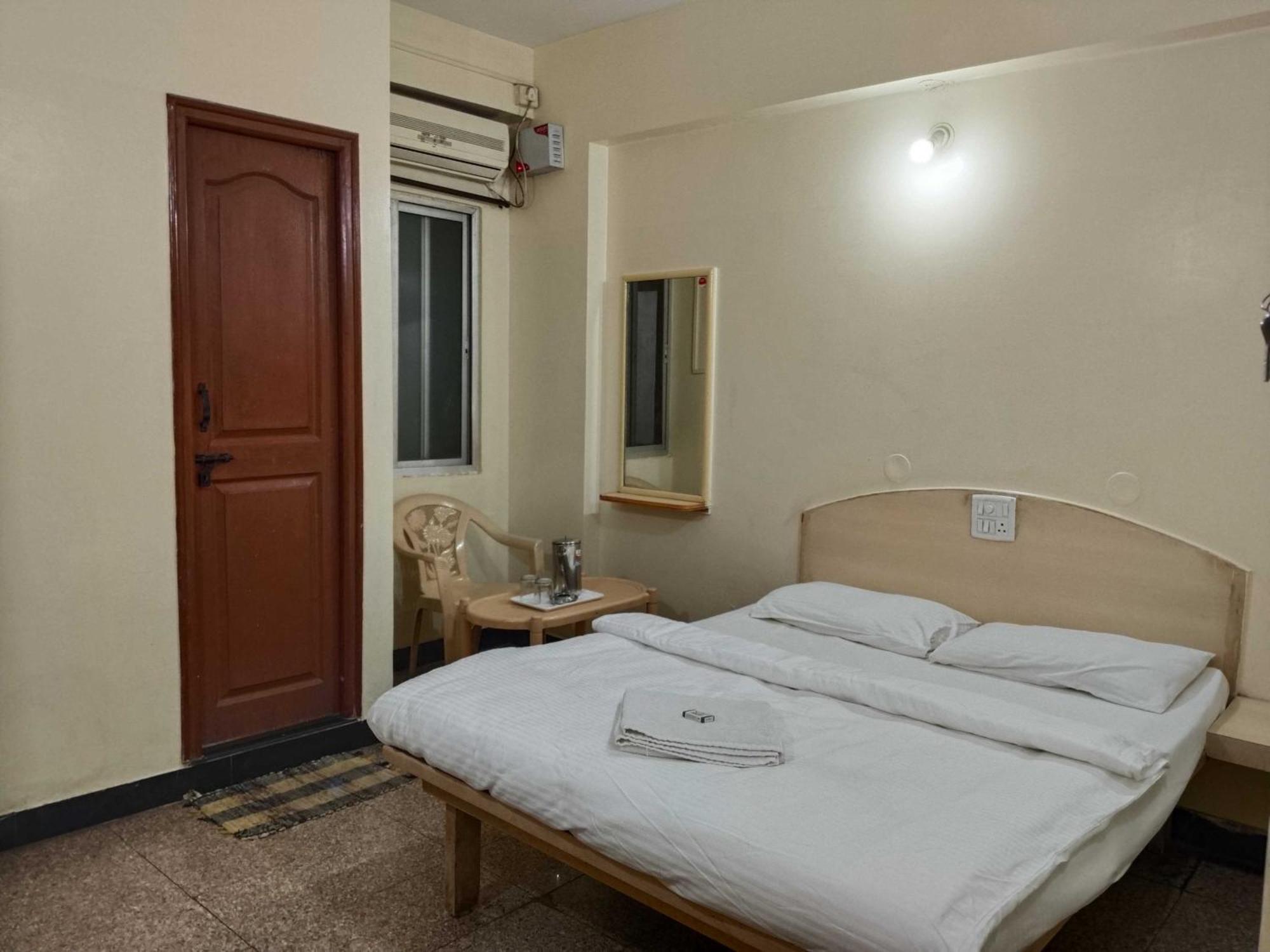 Hotel O Sri Vijaya Palace Lodging Бангалор Экстерьер фото